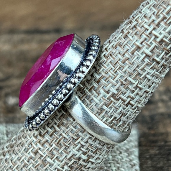 New Enhanced Ruby Faceted Stone Ring Size 7.75 - Picture 5 of 10